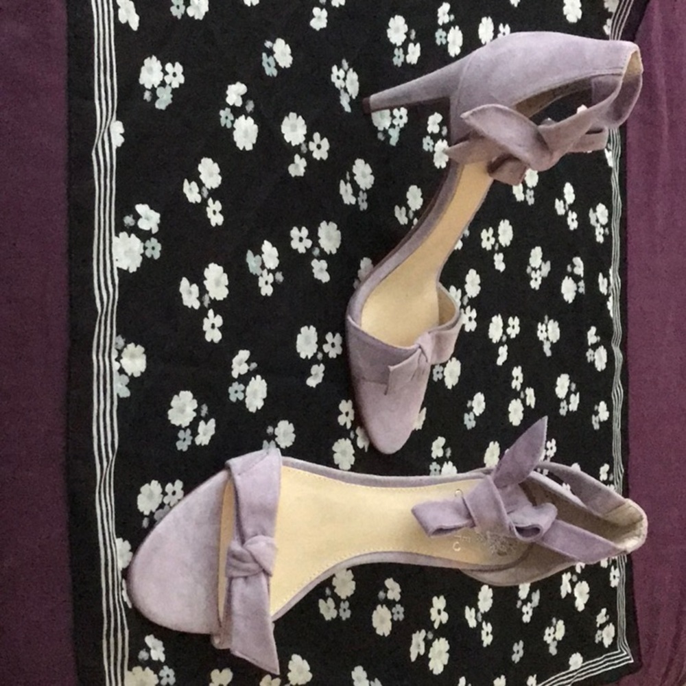 Vince Camuto Light purple suede sandals,high heels